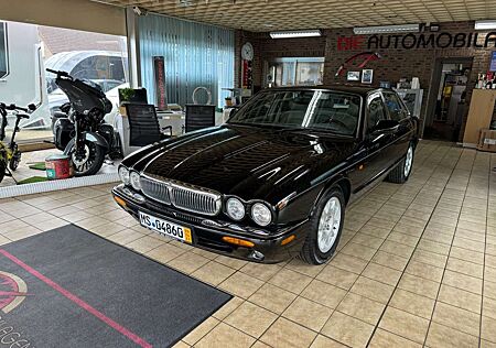 Jaguar XJ8 4.0 XJ Sovereign LEDER PDC Multifkt Tempo