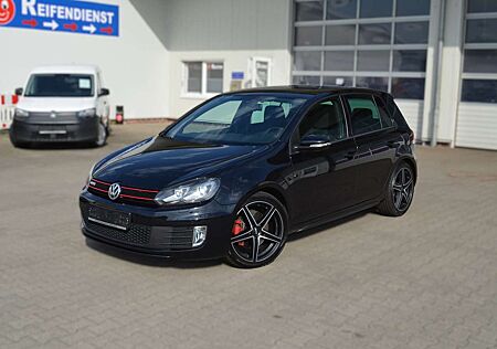 VW Golf GTI Volkswagen DSG NAV/KLIM/DYNAUDIO/AHK/SHZ/GLASDACH