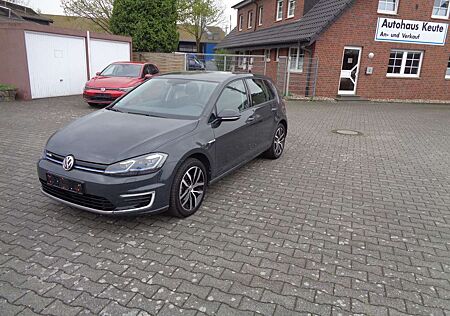 VW Golf Volkswagen VII Lim E , Navi, PTS, Kamera, LED, Aut