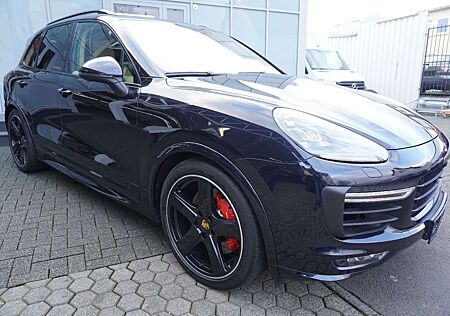 Porsche Cayenne GTS Sport Design/21" Sport Classic/LED