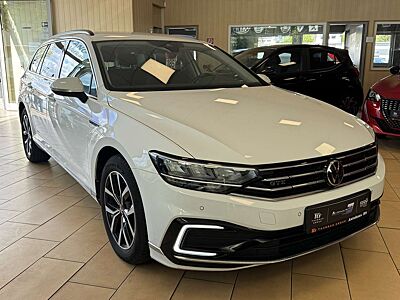 Volkswagen Passat GTE*Business Premium*ACC*DSG*Ambiente*SHZ