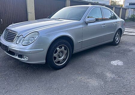 Mercedes-Benz E 200 Kompressor (211.042)