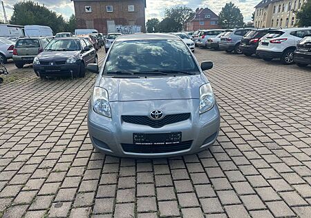 Toyota Yaris Basis