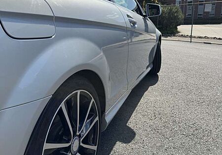Mercedes-Benz C 180 Coupe (BlueEFFICIENCY)
