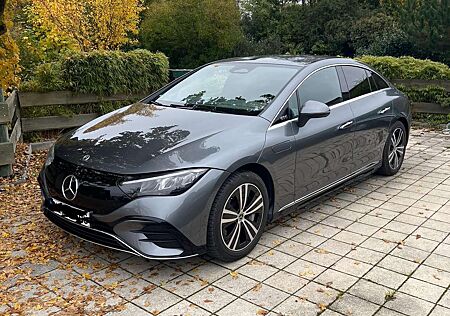 Mercedes-Benz EQE 300 AMG Line