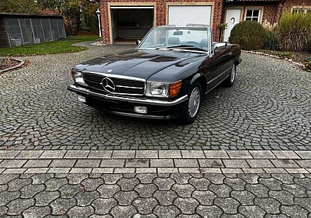 Mercedes-Benz SL 560