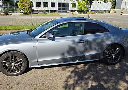 Audi A5 3.0 TDI DPF (clean diesel) quattro S tronic