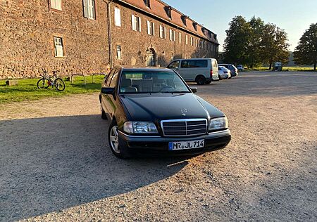 Mercedes-Benz C 220 Elegance