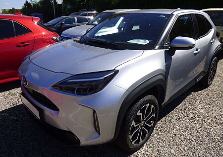 Toyota Yaris Cross Hybrid "Team"