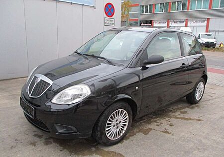 Lancia Ypsilon 1.2 8V Argento