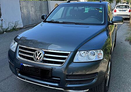 VW Touareg Volkswagen +Diesel+2.5+R5+TDI