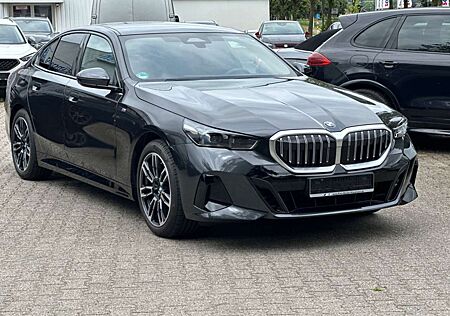 BMW 520 d xDrive G60 M Sport HARMAN PANORAMA LED