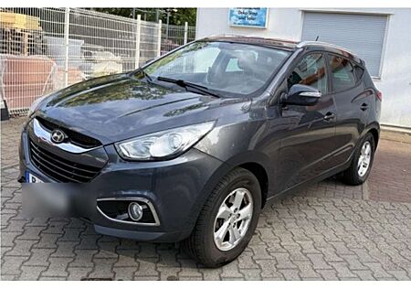 Hyundai Tucson ix35 , ALLWETTERREIFEN, 101781KM, KUPPLUNG NEU