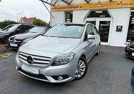 Mercedes-Benz B 180 NAVI/AHK/SITZHEIZUNG/WENIG KM