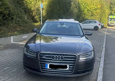 Audi A8 4.2 TDI clean diesel quattro