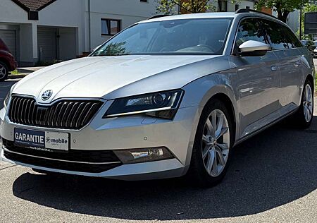 Skoda Superb Combi 2.0 TDI Ambition DSG/ACC/SHZ/Xenon