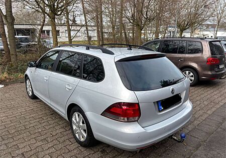 VW Golf Variant Volkswagen Golf VI Variant Diesel 1.6 TDI DPF Match