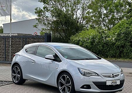 Opel Astra J GTC Innovation