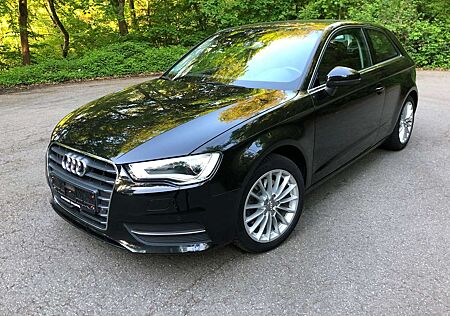 Audi A3 S-Tronic 1,8TFSI Automatik Navi/Leder/Xenon