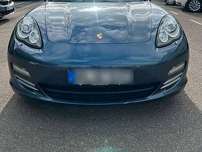 Porsche Panamera 4s . Alcantara Innendach