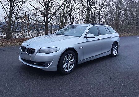 BMW 525d 525 xDrive Touring Sport-Automatik