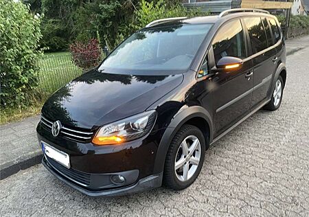VW Cross Touran Volkswagen CrossTouran EcoFuel, DSG, PDC, RearCam, AHK