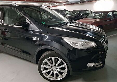 Ford Kuga 1.6 EcoBoost 4x4 Aut. Titanium