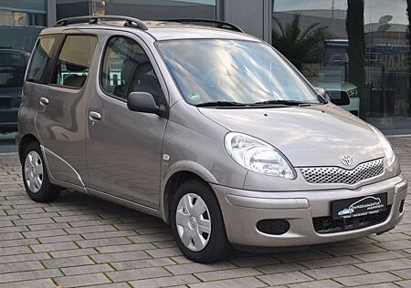Toyota Yaris Verso 1.3 Sol * AHK - 1. HAND *