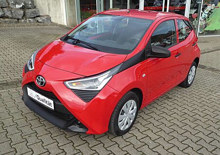 Toyota Aygo 5-Türer X + Business-Paket