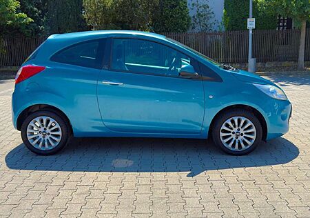 Ford Ka /+ 1.2 Titanium