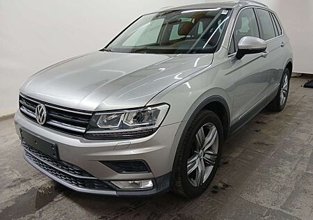 VW Tiguan Volkswagen 2.0TDI DGS Highline 4Motion-PANODACH-LED