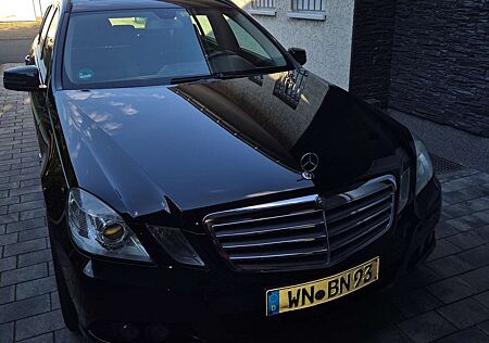 Mercedes-Benz E 200 T CDI DPF BlueEFFICIENCY 7G-TRONIC