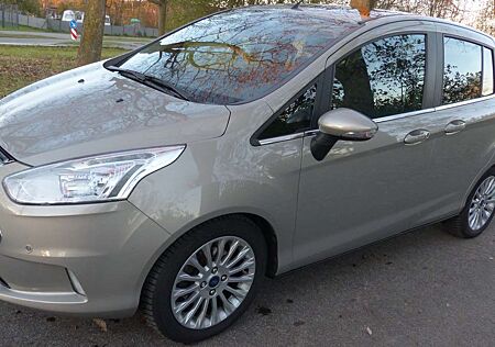 Ford B-Max 1.0 EcoBoost Titanium