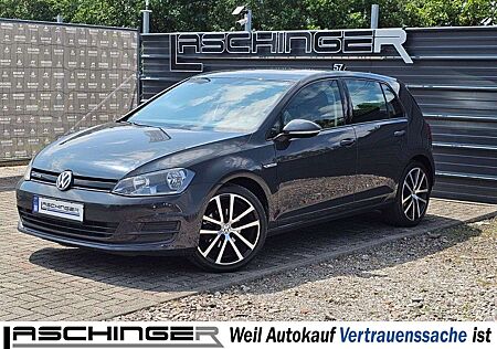 VW Golf Volkswagen VII Lim. 1.6 NAVI SHZ TEMPOM PDC USB KLIMA
