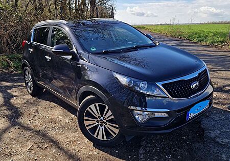 Kia Sportage 2.0 CRDi 4WD Automatik Vision Navi, Sitzheizung, Panorama Dach, Leder Sitze etc.