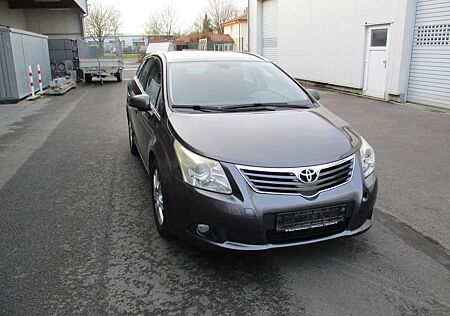 Toyota Avensis Combi 2.2 D-4D Sol