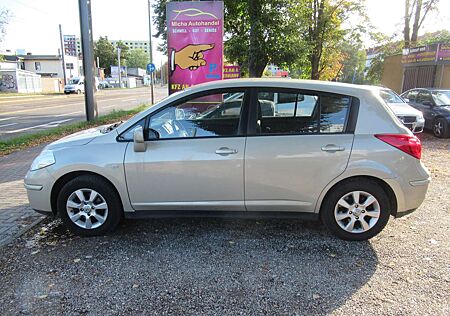 Nissan Tiida 1.6 acenta