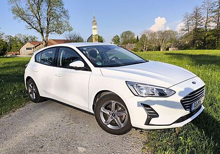 Ford Focus 1.0 EcoBoost 1. Hand