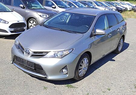 Toyota Auris TOURING 1.4 COOL EURO-5 KLIMA ESP DPF SERVO ABS