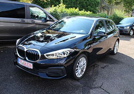 BMW 120i 120 Limo/Aut/Lifecockpit/Navip/LED/PDC/DAB/17"