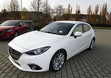 Mazda 3 SKYACTIV-G 120 PS Sportsline mit BiXenon, 18" LM-F