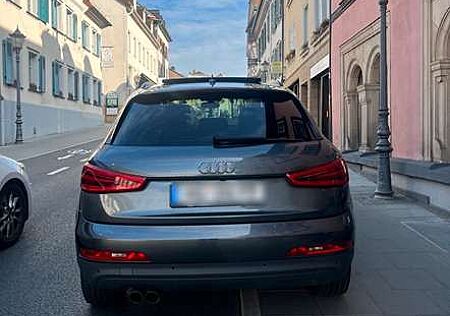 Audi Q3 2.0 TDI quattro S tronic Sline