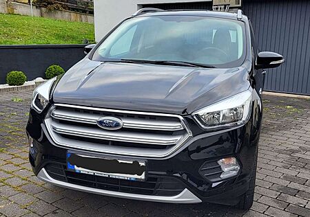 Ford Kuga +1.5+EcoBoost 2x4 Trend Herstellergarantie