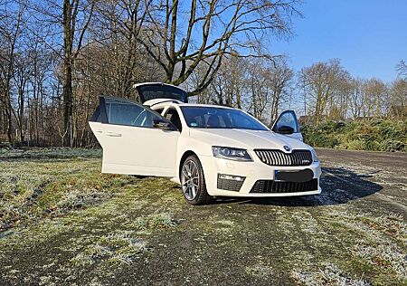 Skoda Octavia Combi 2.0 TDI (Green tec) RS