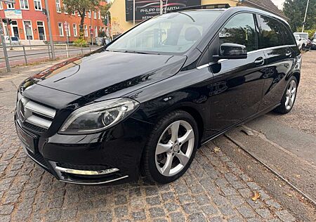 Mercedes-Benz B 220 4Matic*LEDER*NAVI*EL.PANORAMA*