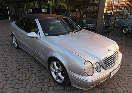 Mercedes-Benz CLK 200 Cabrio Elegance *Leder/Alcantara*PDC*SHZ*Klima