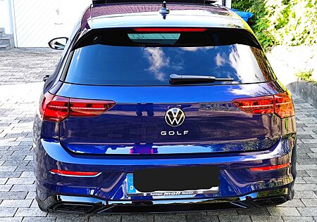 VW Golf Volkswagen 1.5 eTSI DSG R-Line Pano IQ-Licht Navi Kam