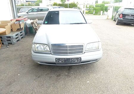 Mercedes-Benz C 200 T ELEGANCE