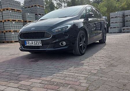 Ford S-Max 2.0 TDCi Titanium