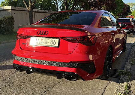 Audi RS3 2.5 TFSI quattro